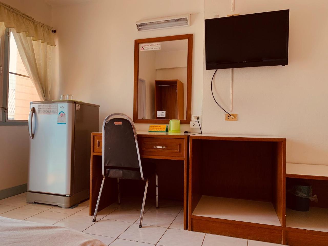 Baansilp Hotel Chiang Rai Buitenkant foto